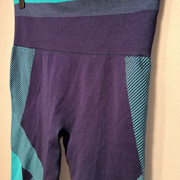 Victoria’s Secret Pink Cool&Comfy Leggings sz M - Picture 2 of 6